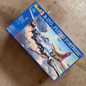 Revell B-17G Flying Fortress Model Kit
